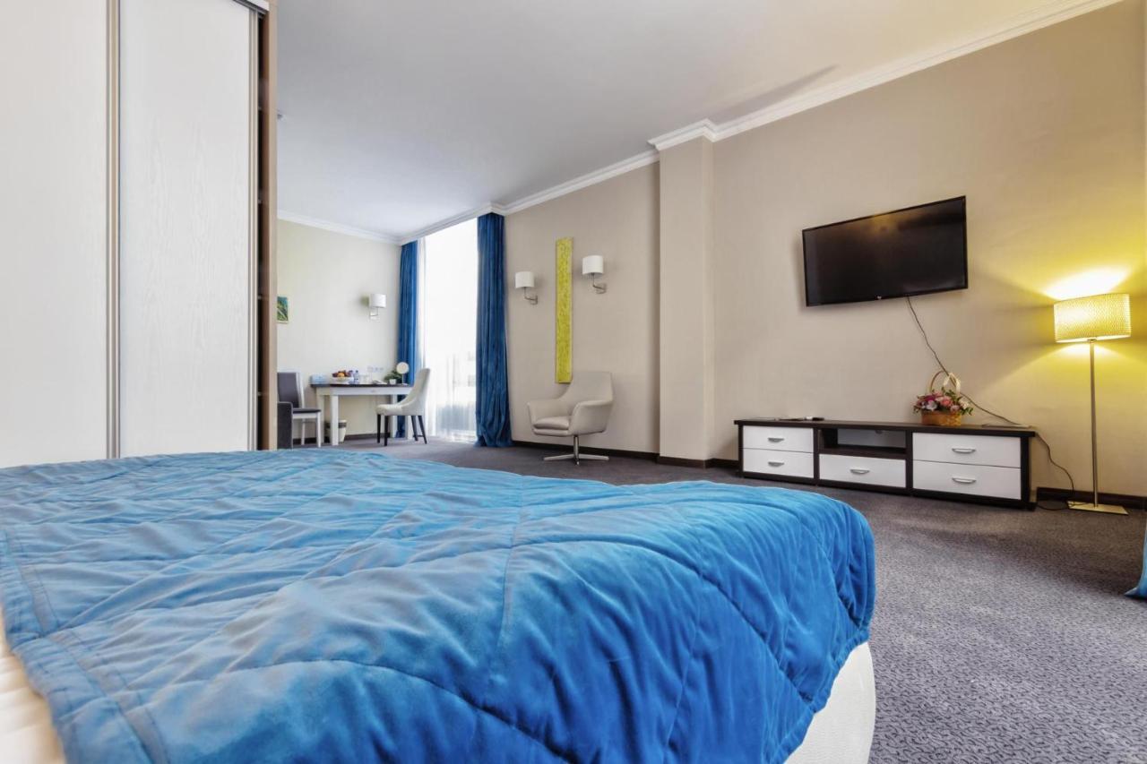 Aykun Hotel By Ag Hotels Group Astana Bagian luar foto